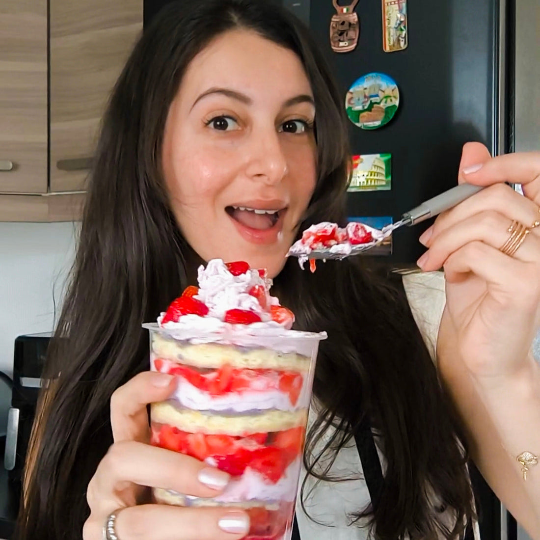 Layer cup Ube Fraise